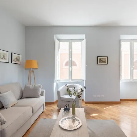 Apartment Iflat Trevi Charming