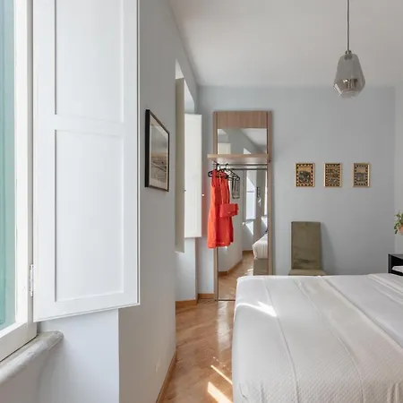 Iflat Trevi Charming Апартаменты