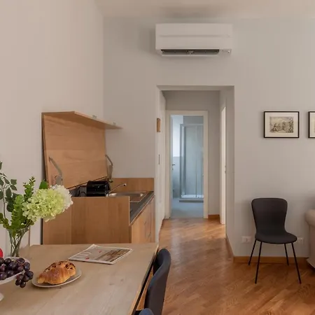 Апартаменты Iflat Trevi Charming *