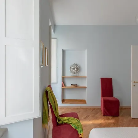 Iflat Trevi Charming Апартаменты